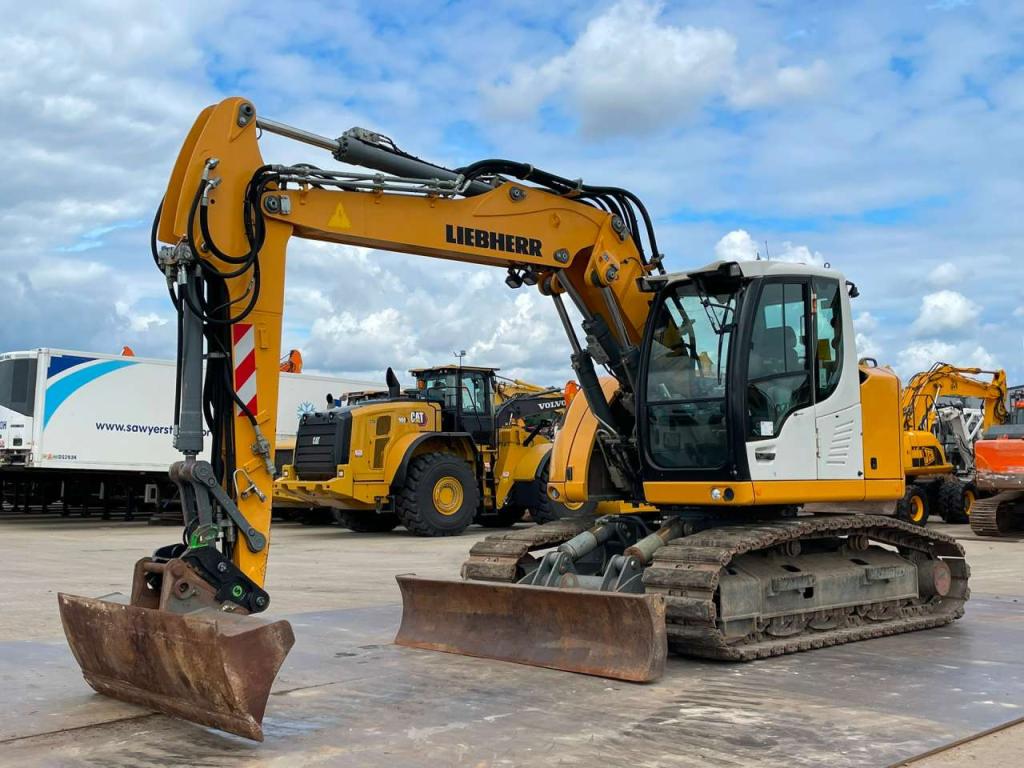 Liebherr R914 Compact Litronic Foto 2