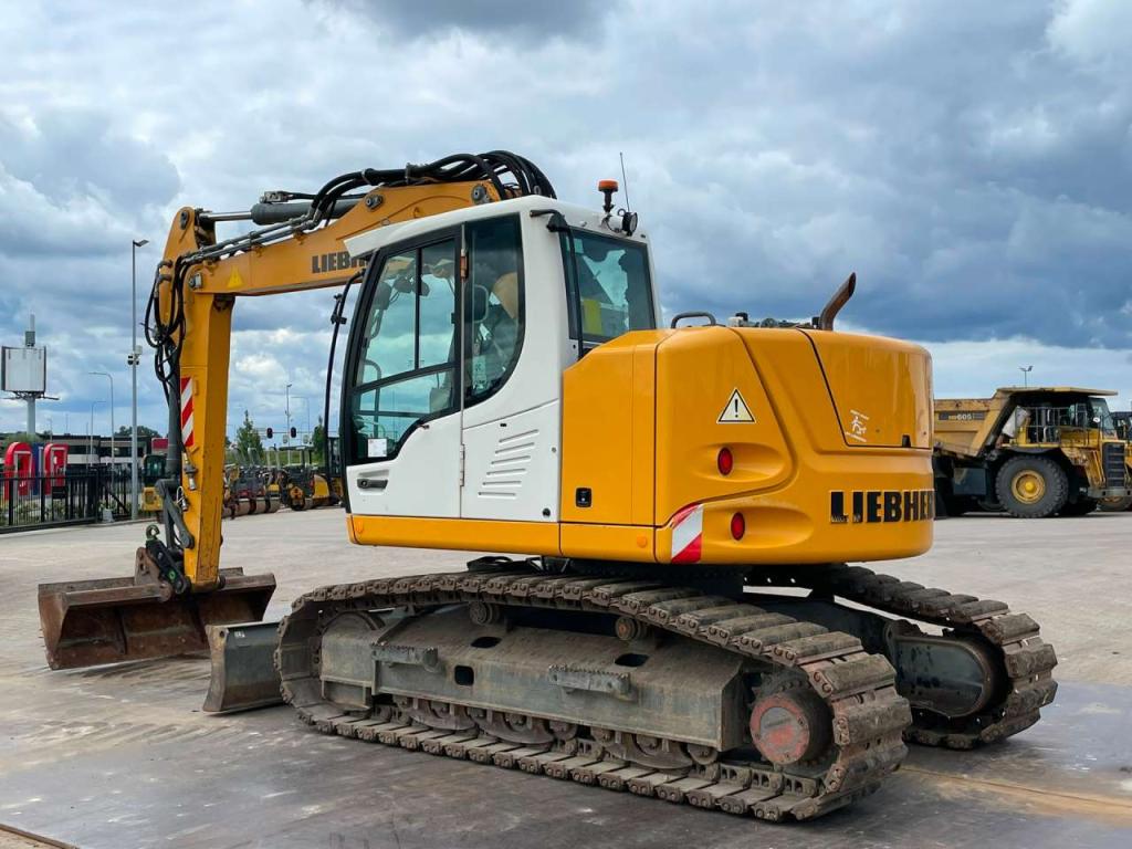 Liebherr R914 Compact Litronic Foto 3