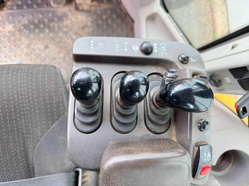 Volvo L120H - 3rd Function / Quick Coupler Foto 10