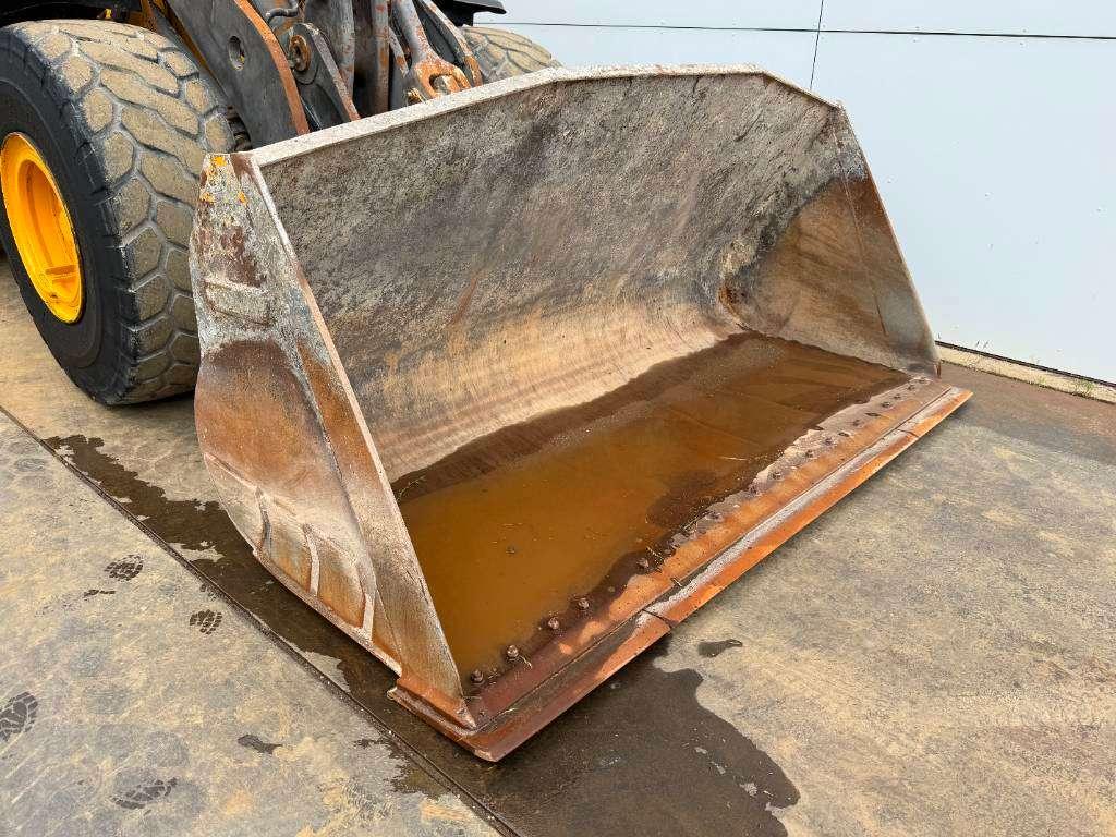 Volvo L120H - 3rd Function / Quick Coupler Foto 18