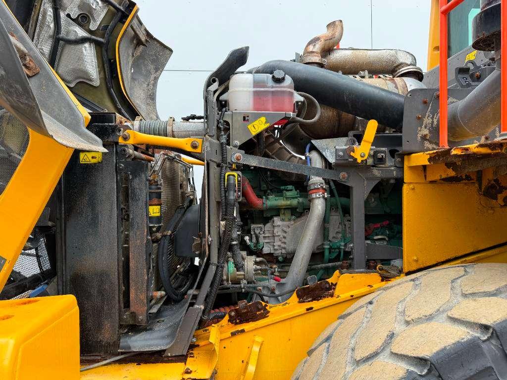 Volvo L120H - 3rd Function / Quick Coupler Foto 29