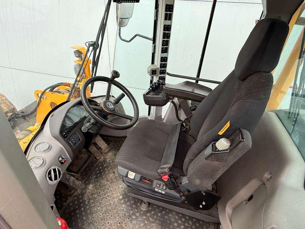 Volvo L120H - 3rd Function / Quick Coupler Foto 8