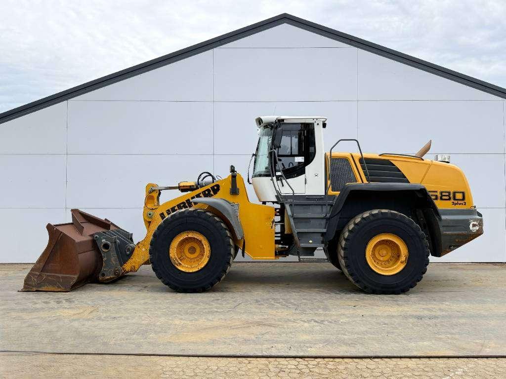 Liebherr L580 - Automatic Greasing / Heated Seat Foto 1