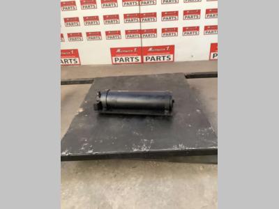 Acumulador para Hitachi ZW250-6 vendida por Massucco T. Srl Area Ricambi