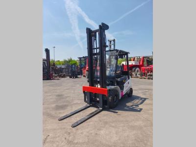 EP Equipment EFL253 vendida por Uni.Trucks Srl