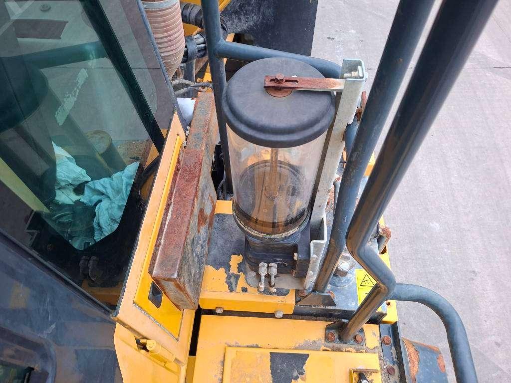 Komatsu HM 300-3 Foto 12
