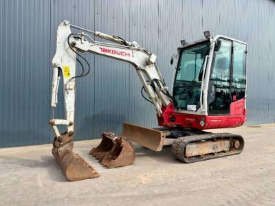 Takeuchi TB230 Foto 1