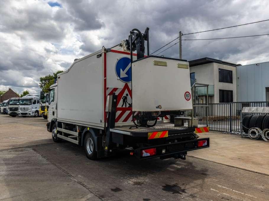 Man TGL 12.220 BL - VERSALIFT VDT 190F Foto 7