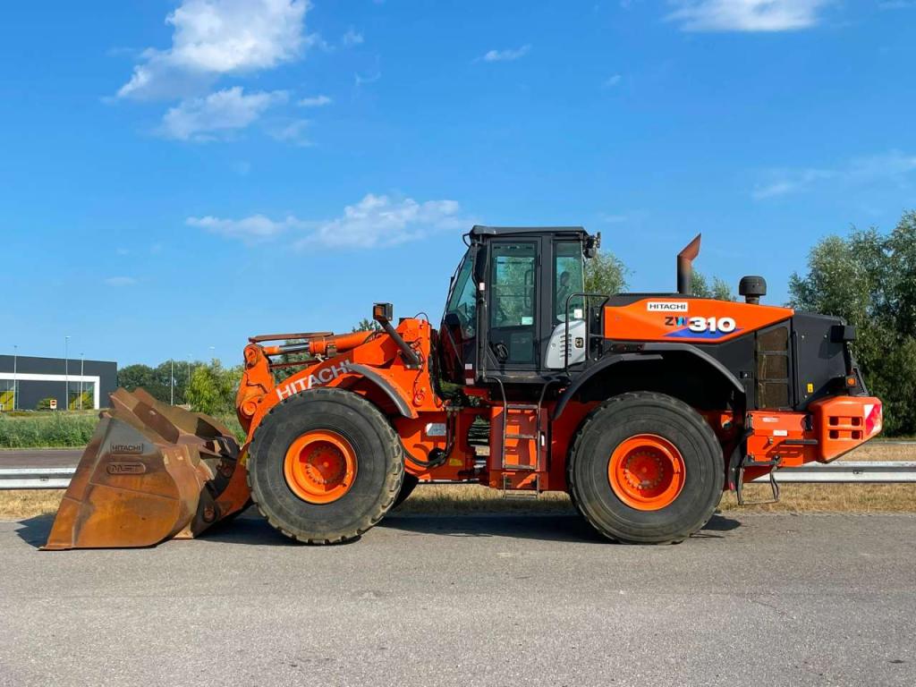 Hitachi ZW310-6 Foto 1