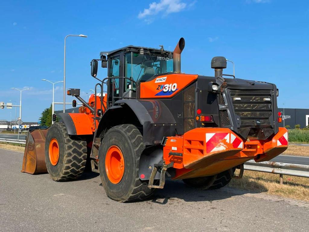 Hitachi ZW310-6 Foto 3