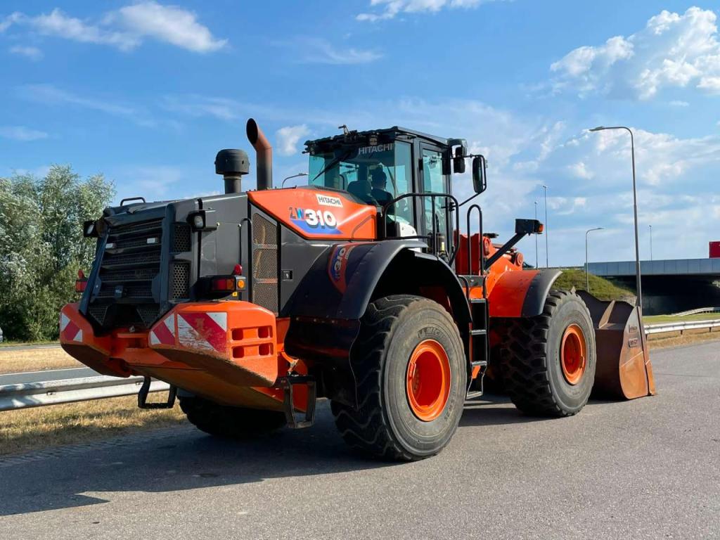 Hitachi ZW310-6 Foto 5