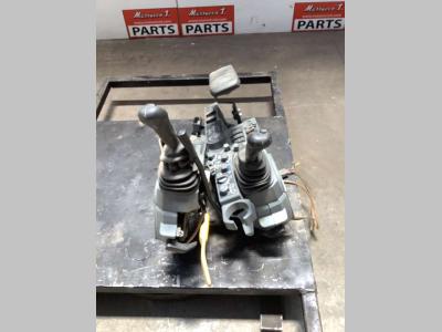 Manipulador para Hitachi ZX135 US -7 vendida por Massucco T. Srl Area Ricambi