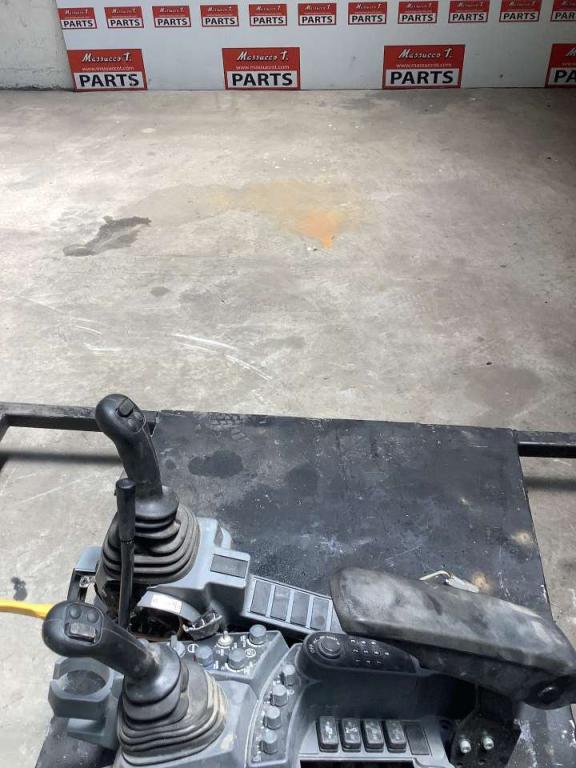 Manipulador para Hitachi ZX135 US -7 Foto 2