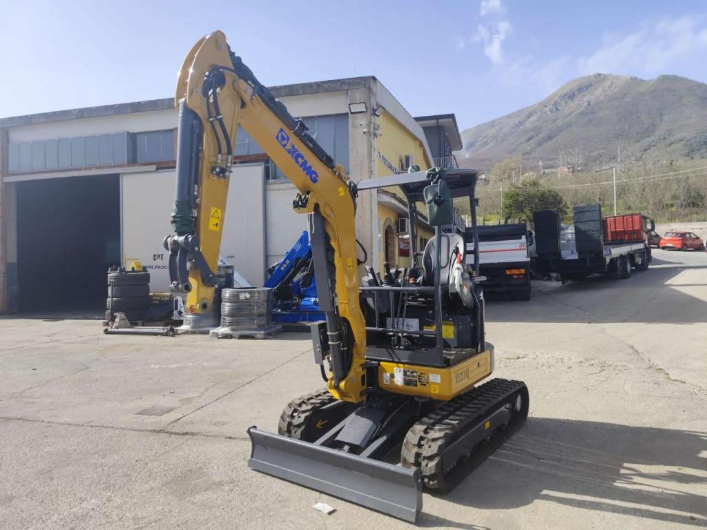XCMG XE27E Foto 1