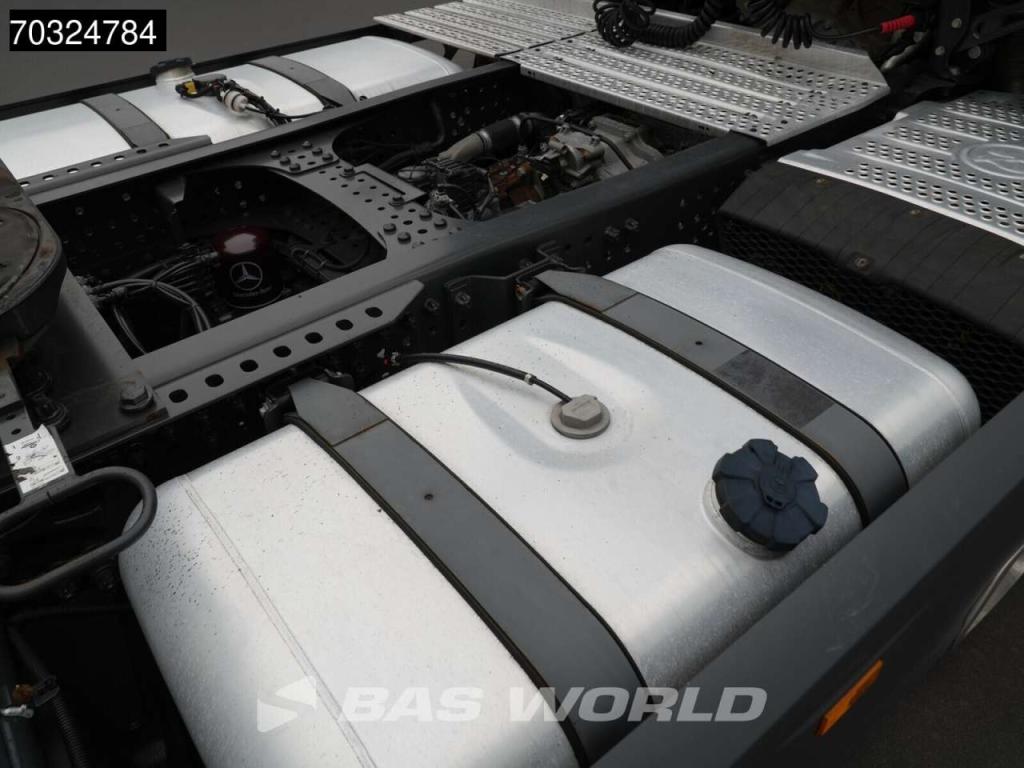 Mercedes-Benz Actros 1848 4X2 StreamSpace Retarder 2xTanks ACC Foto 18