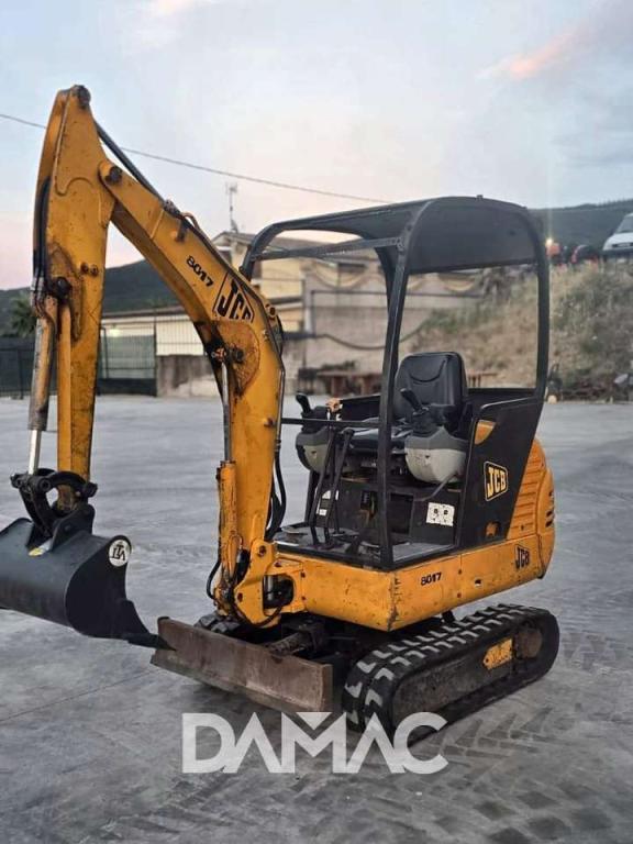 JCB 8017 Foto 1