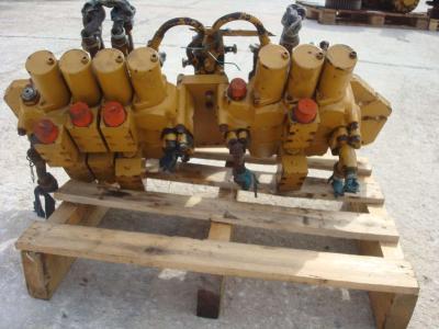 Distribuidor hidraulico para Fiat Allis FE18 vendida por OLM 90 Srl