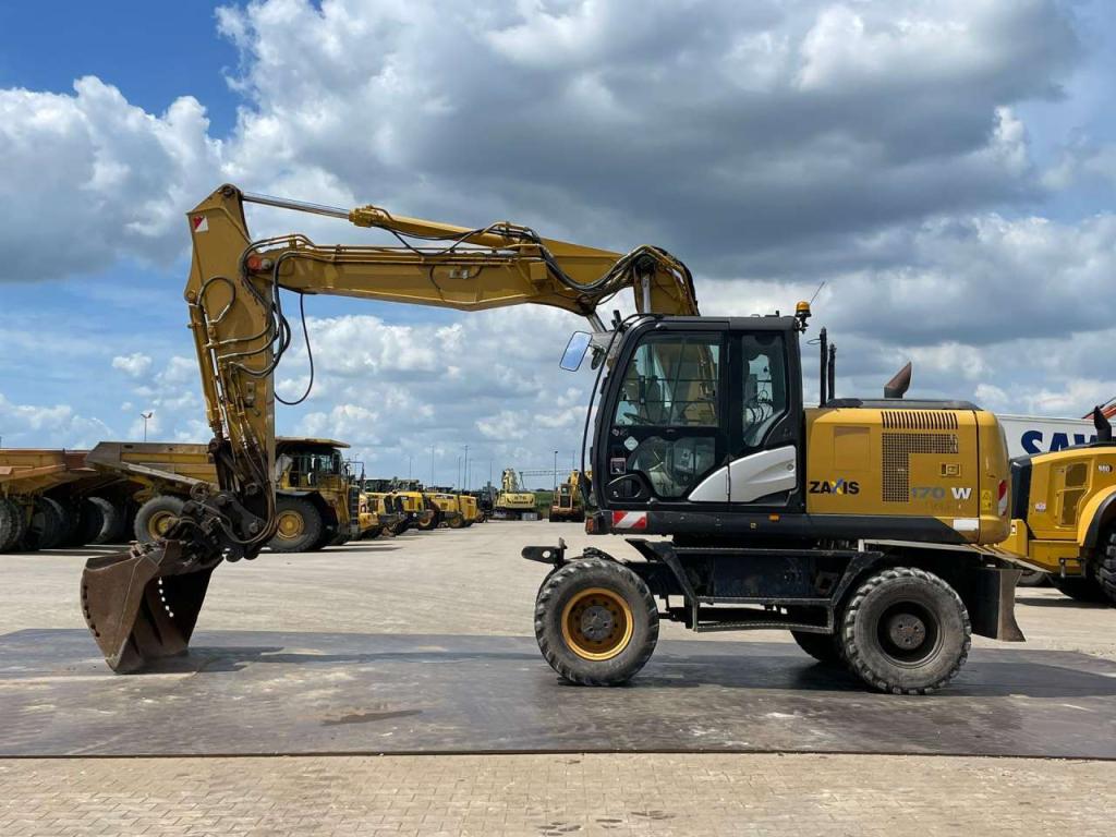 Hitachi ZX170W-5B Foto 1
