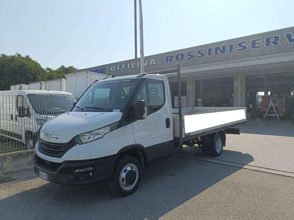 Iveco DAILY  35C16 CASSONE FISSO L4500 3.0 CC Foto 3