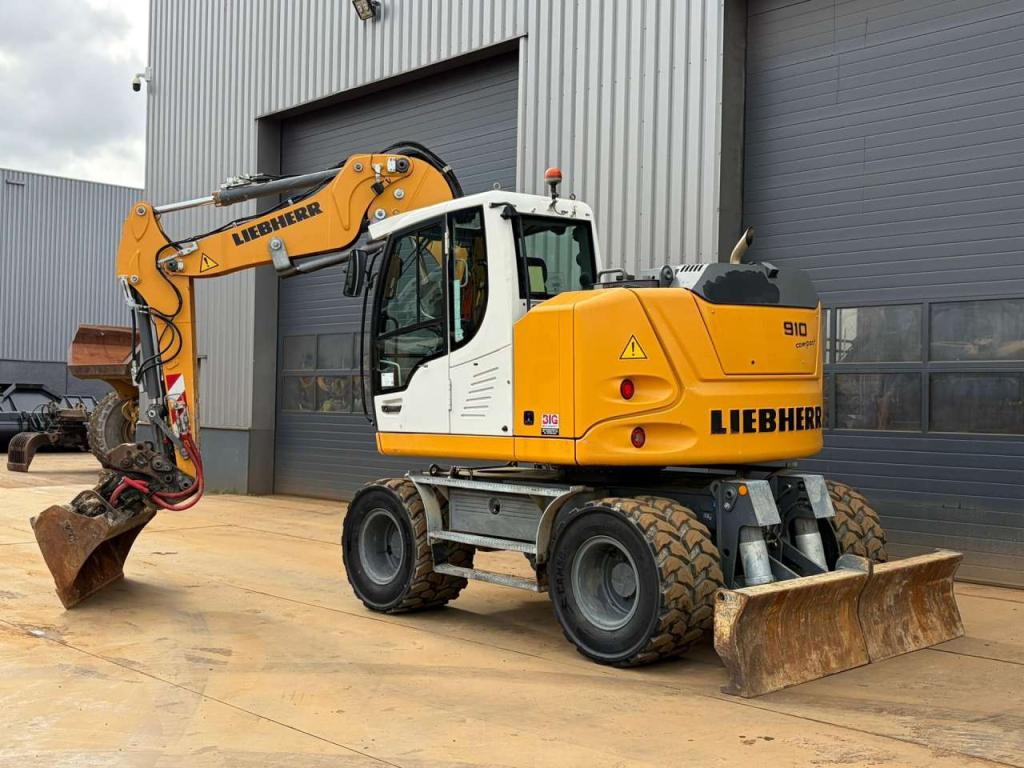 Liebherr 910 Compact Foto 15