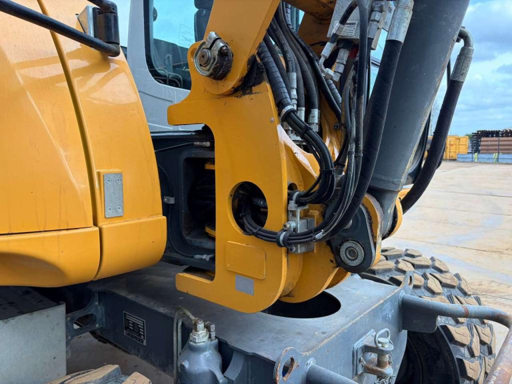 Liebherr 910 Compact Foto 19