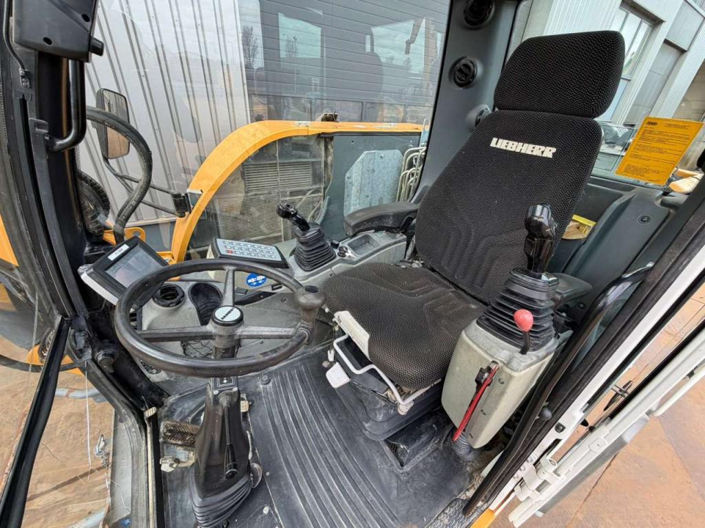 Liebherr 910 Compact Foto 26