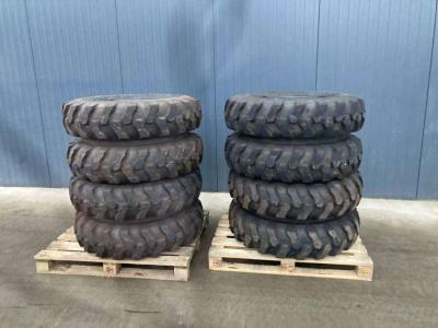 Neumático para Apollo 1000 x 20 Set / 10.00 x 20: 4x2 Tyres vendida por Smitma B.V.